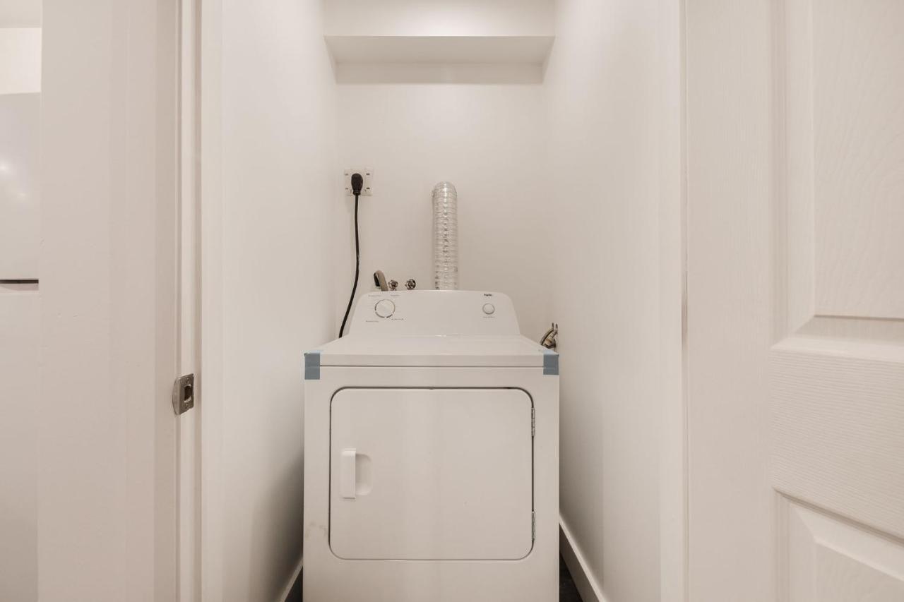 2 Bedroom - 1909 *