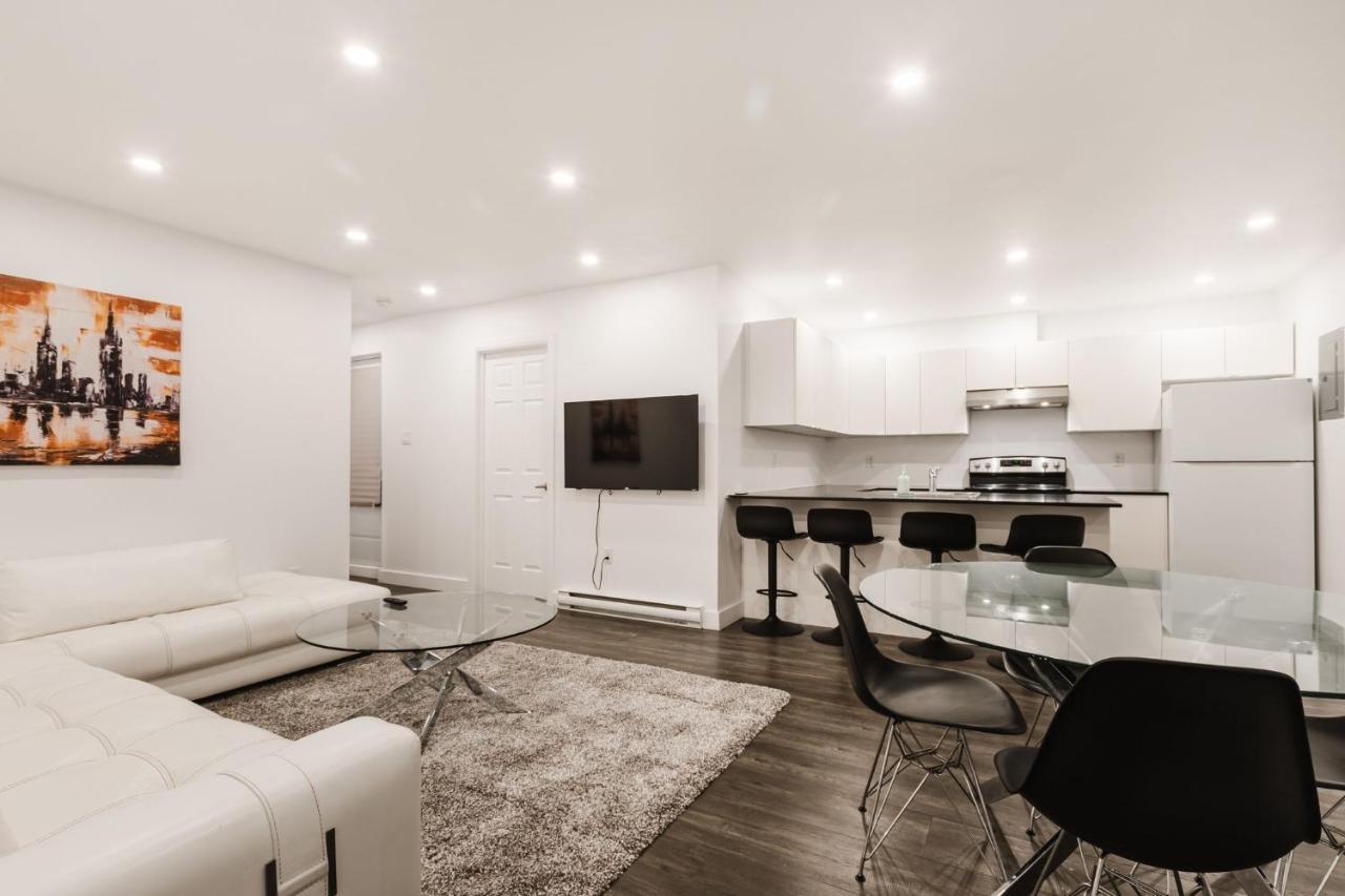 Apartment 2 Bedroom - 1909 Montreal