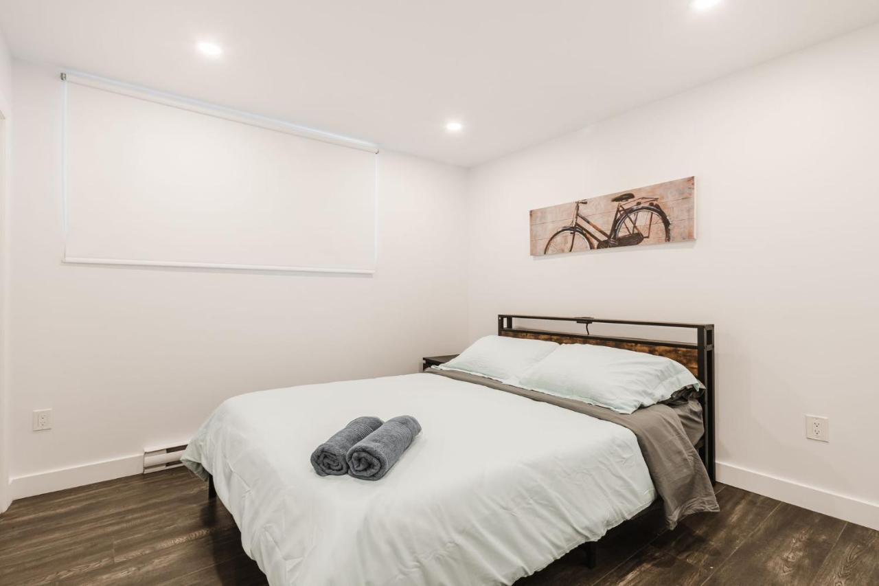 2 Bedroom - 1909 Apartment *