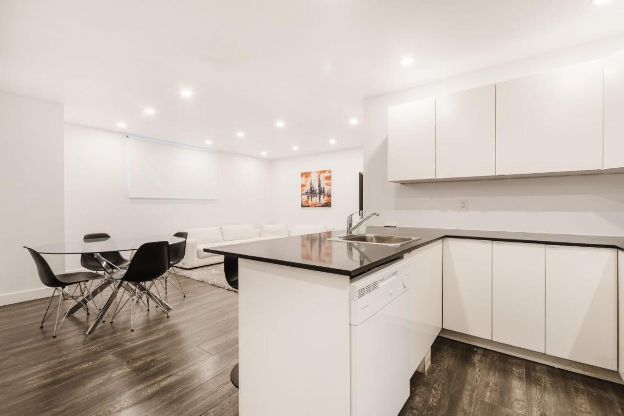 Apartment 2 Bedroom - 1909 Montreal